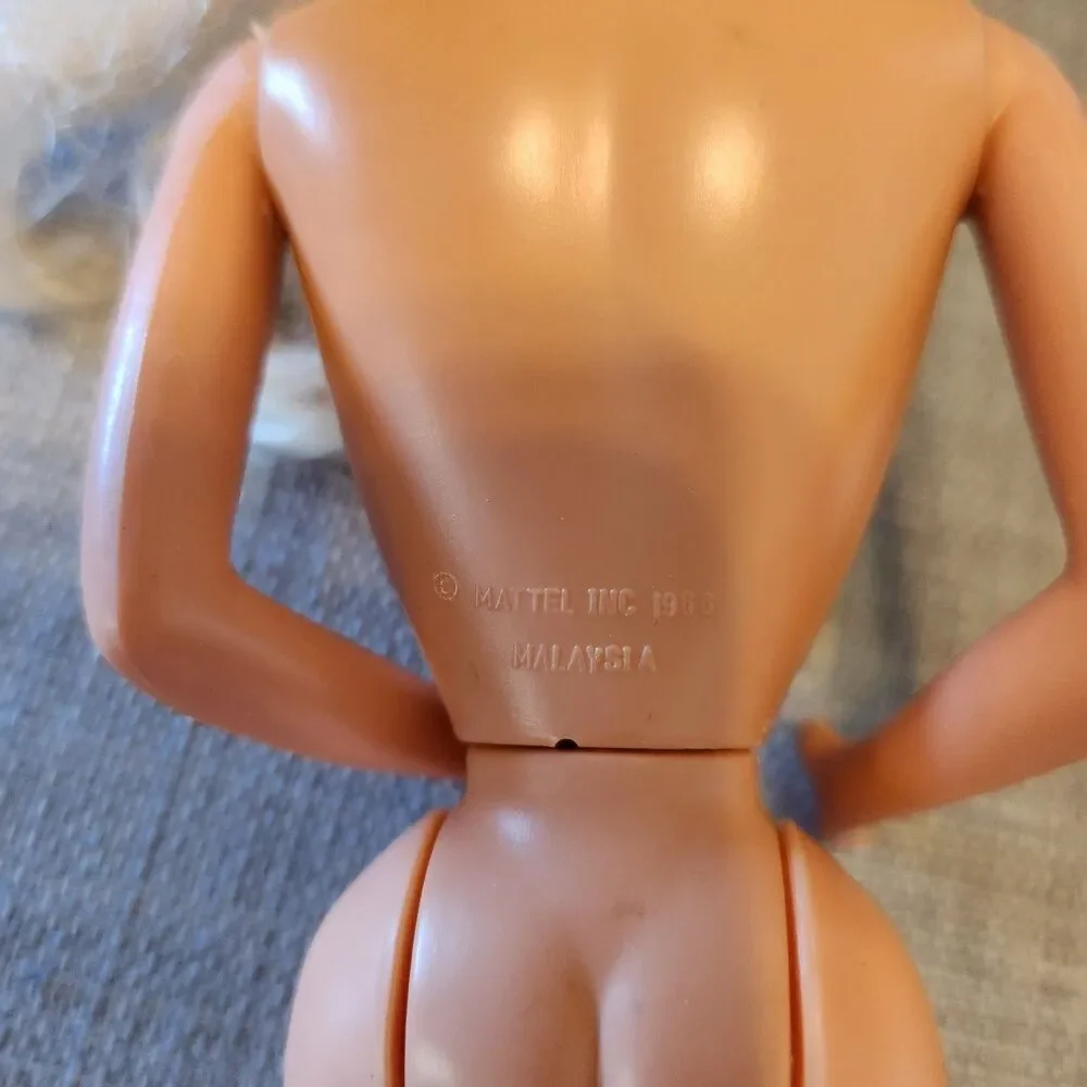 Lot 4 Vintage Barbie Dolls 1966 Body Mold Nude Blonde Blue Eyes Malaysia – As Is